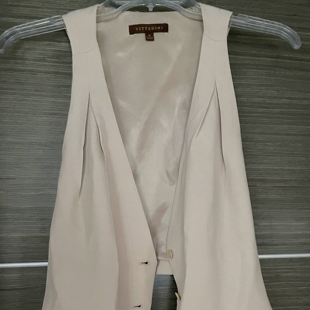 Adrienne Vittadini Ivory Cream Button Front Vest size M
